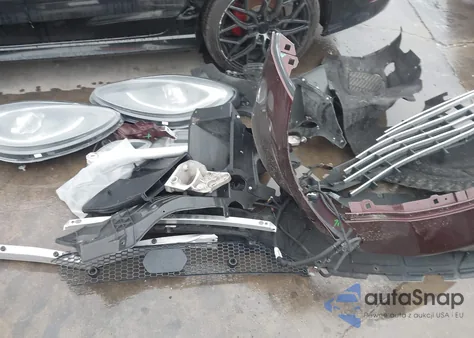 2021 Aston Martin Dbx z USA, uszkodzony, nr VIN SCFVUJAW4MTV02714